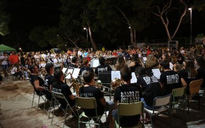 El Casino Musical fa ballar al poble de Godella en la vuitena edició de la seua festa 100×100